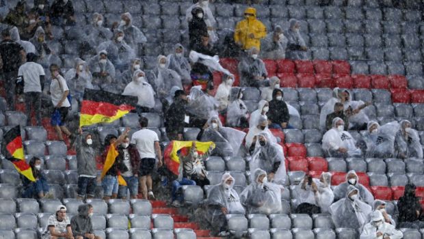 
	Momente incredibile pe arena din Munchen: nemtii au inceput sa plece de pe stadion in minutul 36. Imaginile care au facut inconjurul lumii

