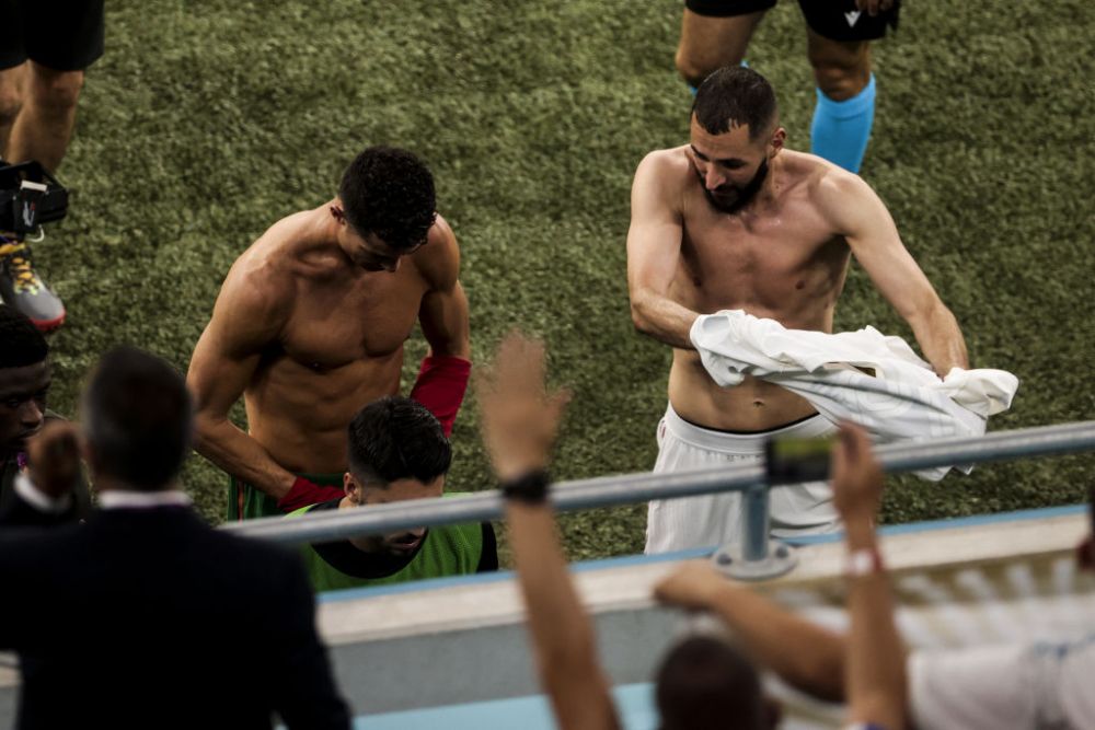 Starurile Frantei s-au batut pe tricoul lui Ronaldo. Portughezul, dezbracat la pauza si la final: secventele care au devenit virale VIDEO _2