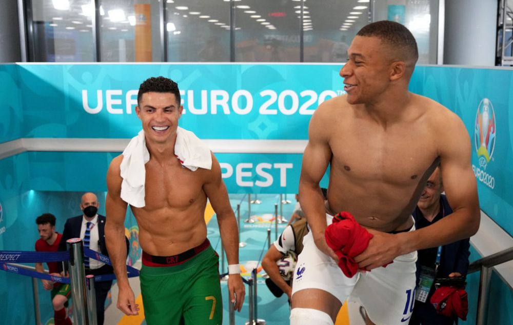 Starurile Frantei s-au batut pe tricoul lui Ronaldo. Portughezul, dezbracat la pauza si la final: secventele care au devenit virale VIDEO _9