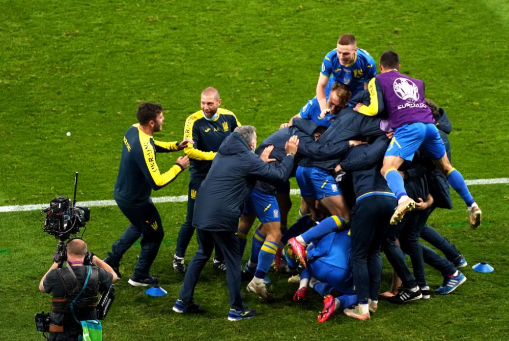 Nebunia de pe Wembley si suspansul de la Ucraina - Suedia au facut o noua zi de spectacol la Euro 2020! Imaginile zilei arata emotia pura a suporterilor_5
