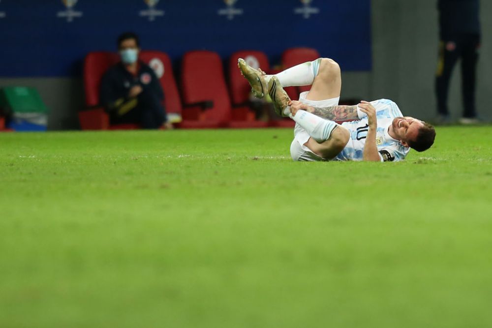 Lionel Messi, insangerat in semifinalele Copa America. A jucat accidentat din minutul 57, iar imaginile cu el au facut inconjurul lumii _4