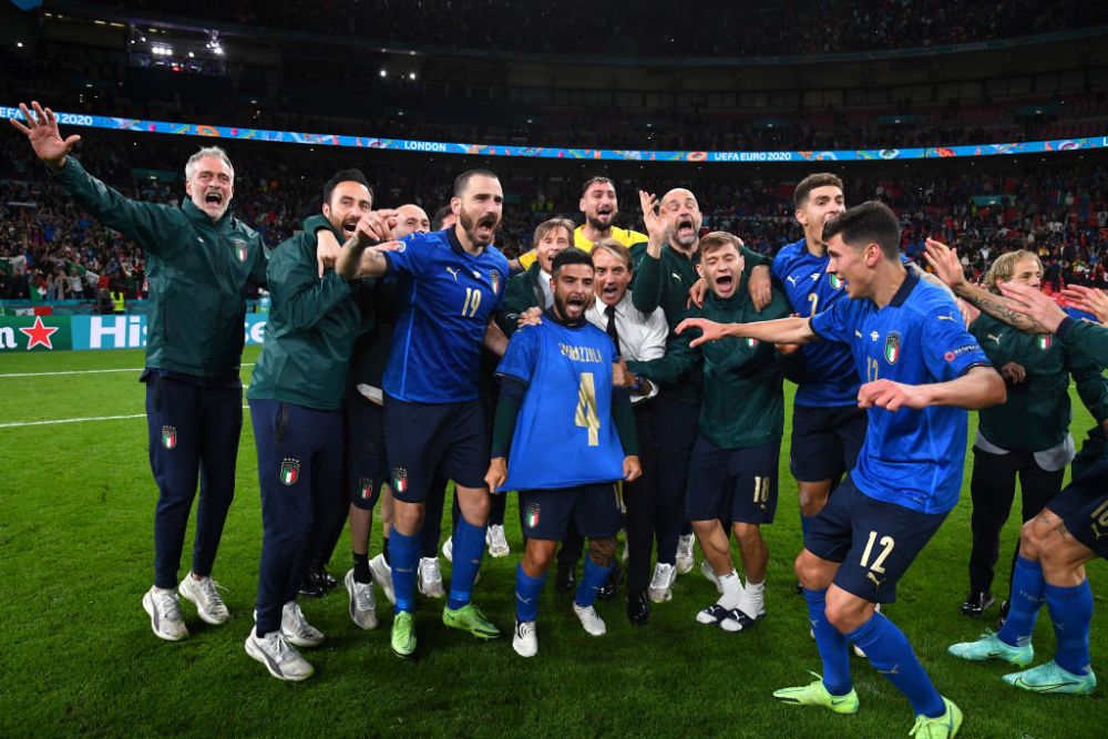 Imagini fabuloase cu Spinazzola! Fundasul a urlat de fericire, dupa ce Italia s-a calificat in finala EURO 2020. "Multumesc, baieti"_4