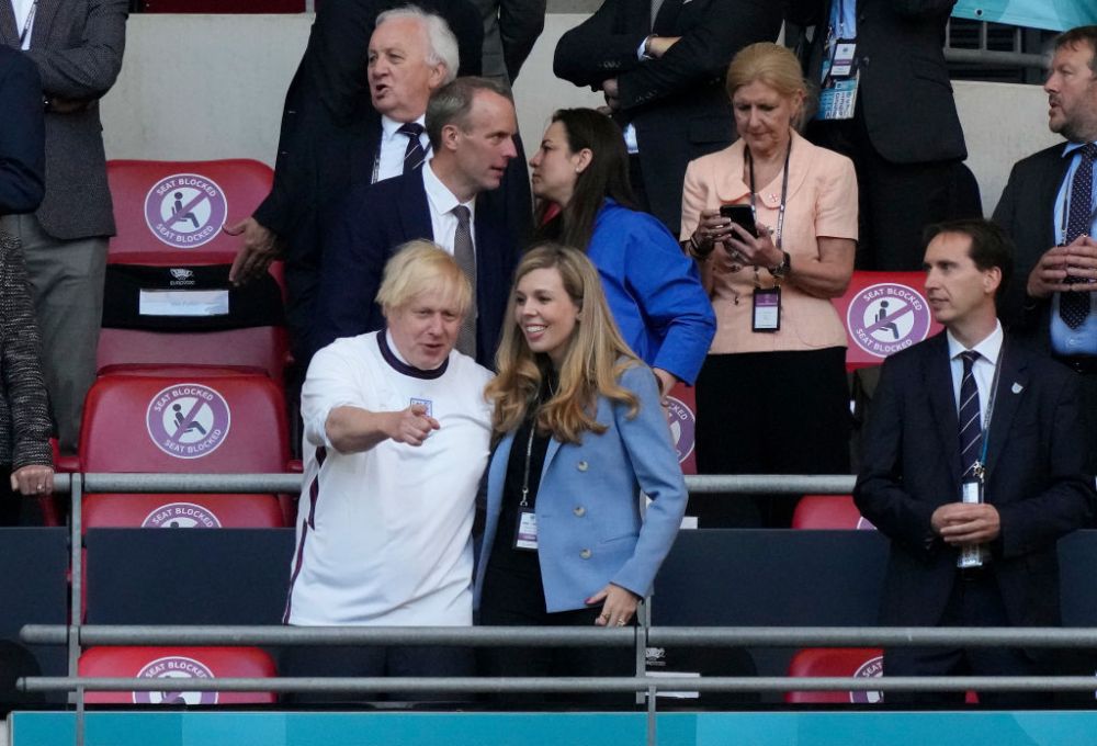 Boris Johnson si sotia sa, in prim planul invitatiilor de pe Wembley. Premierul britanic i-a eclipsat pe David Beckham si pe Printul William_6