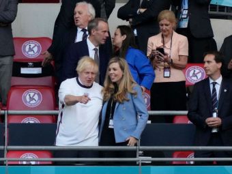 
	Boris Johnson si sotia sa, in prim planul invitatiilor de pe Wembley. Premierul britanic i-a eclipsat pe David Beckham si pe Printul William

