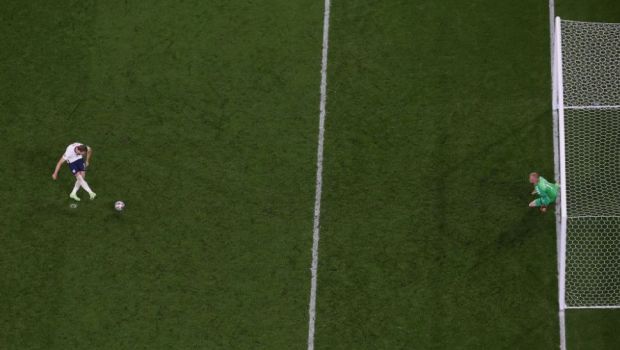 
	Probleme pentru Anglia! UEFA a deschis o investigatie, dupa un incident care a avut loc la penalty-ul din meciul cu Danemarca
