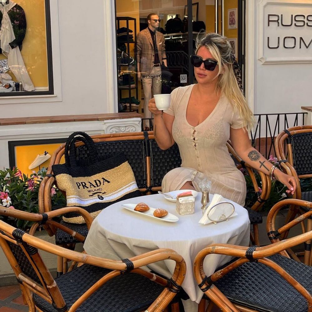 Wanda a socat Instagramul cu fotografiile din Napoli! Cum s-a fotografiat blonda lui Icardi _7