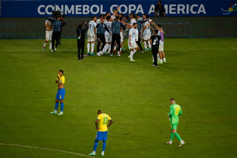 FOTO Messi i-a ingenunchiat pe brazilieni chiar pe Maracana! Cele mai frumoase imagini de la sarbatoarea argentinienilor_2