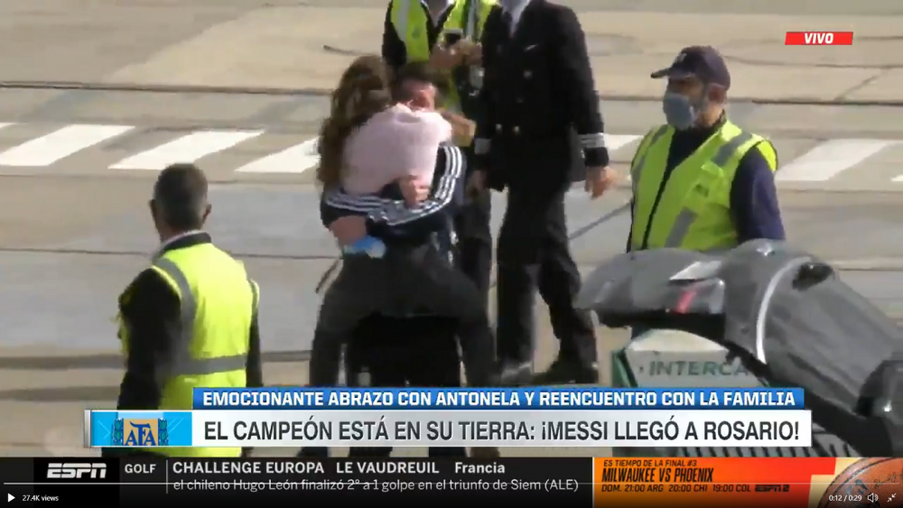 Imagini superbe cu Messi! S-a intors in Rosario si s-a intalnit cu Antonela chiar pe pista din aeroport! Cum au fost surprinsi_10
