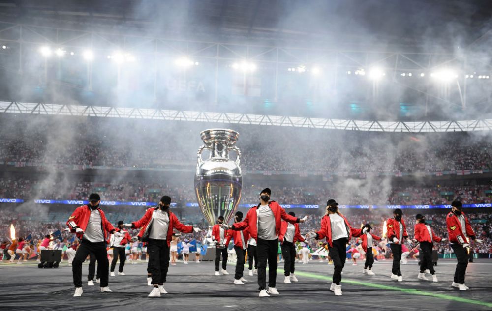 Show total inainte de finala Euro 2020 dintre Italia si Anglia! Artificii, coregrafie si un trofeu urias pentru un spectacol de poveste   _13
