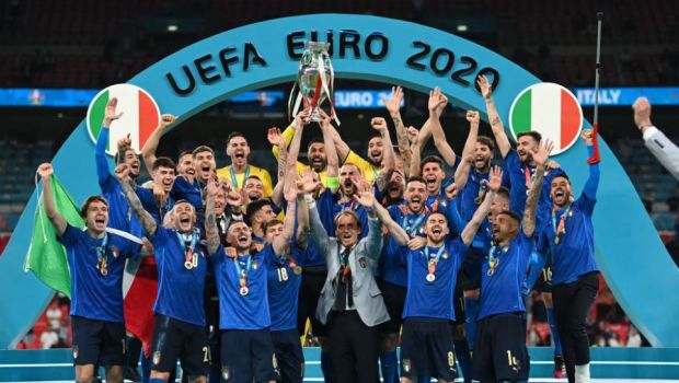 
	Italia, Regina Europei! Anglia, trimisa &#39;acasa&#39; in finala de la Euro 2020 la loviturile de departajare! Donnarumma, decisiv la penalty-uri&nbsp;
