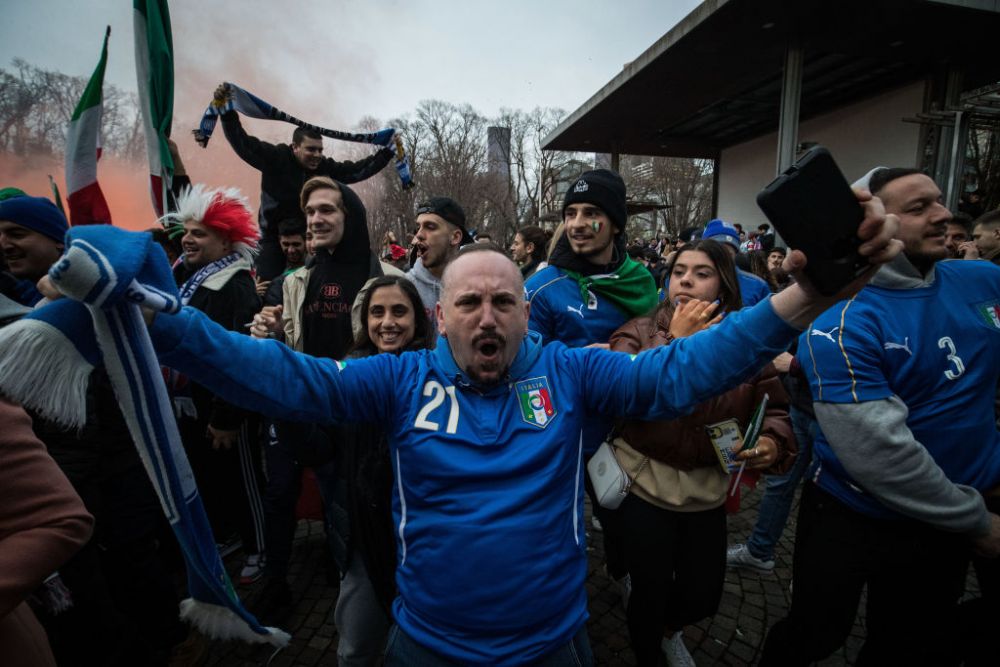 S-a zguduit piata! Imagini spectaculoase cu bucuria suporterilor italieni dupa castigarea Campionatului European_3