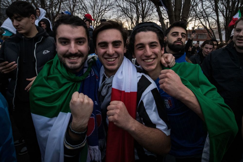 S-a zguduit piata! Imagini spectaculoase cu bucuria suporterilor italieni dupa castigarea Campionatului European_4