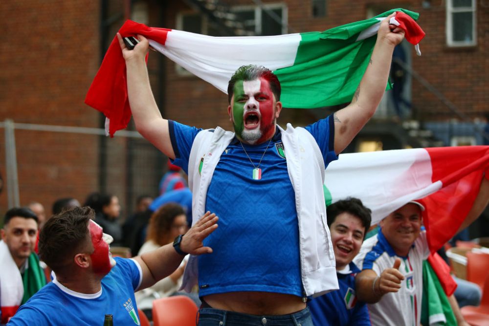 S-a zguduit piata! Imagini spectaculoase cu bucuria suporterilor italieni dupa castigarea Campionatului European_9