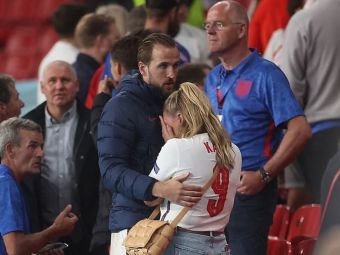 
	Imagini emotionante pe Wembley dupa finala Euro 2020! Harry Kane a urcat in tribune pentru a-si consola sotia
