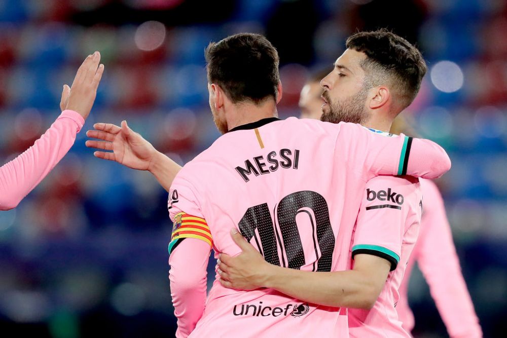Pique, Busquets, Sergi Roberto si Jordi Alba, nevoiti sa renunte la o parte din bani pentru ca Messi sa poata semna cu Barcelona_4