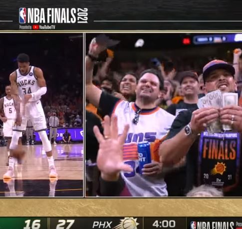 Momente ireale surprinse in direct! Faza care face inconjurul lumii: un fan s-a apucat sa isi numere banii in fata camerei, in timpul meciului din NBA_4