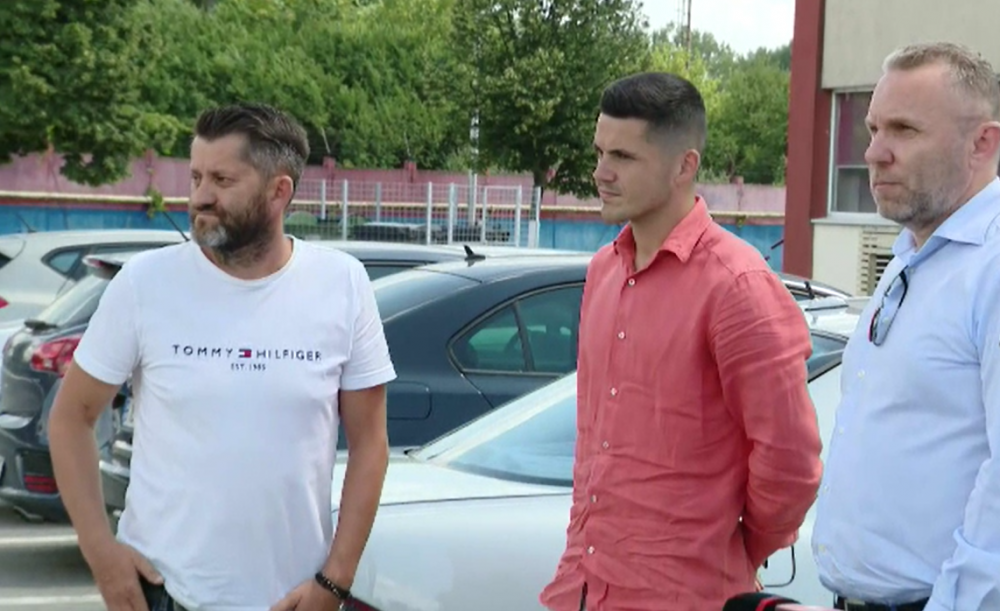 FOTO și VIDEO | Andrei Dumiter a ajuns la baza din Berceni. Fotbalistul care inițial a refuzat FCSB s-a alăturat echipei _4