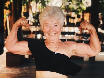 
	O bunicuță e influencer pe internet! E o cunoscută instructoare de fitness, la aproape 75 de ani
