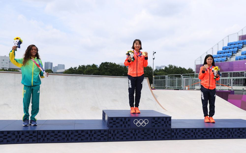 O japoneză de 13 ani a câștigat aurul olimpic! Locul doi are aceeași vârstă, iar medaliata cu bronz a împlinit 16 ani_1