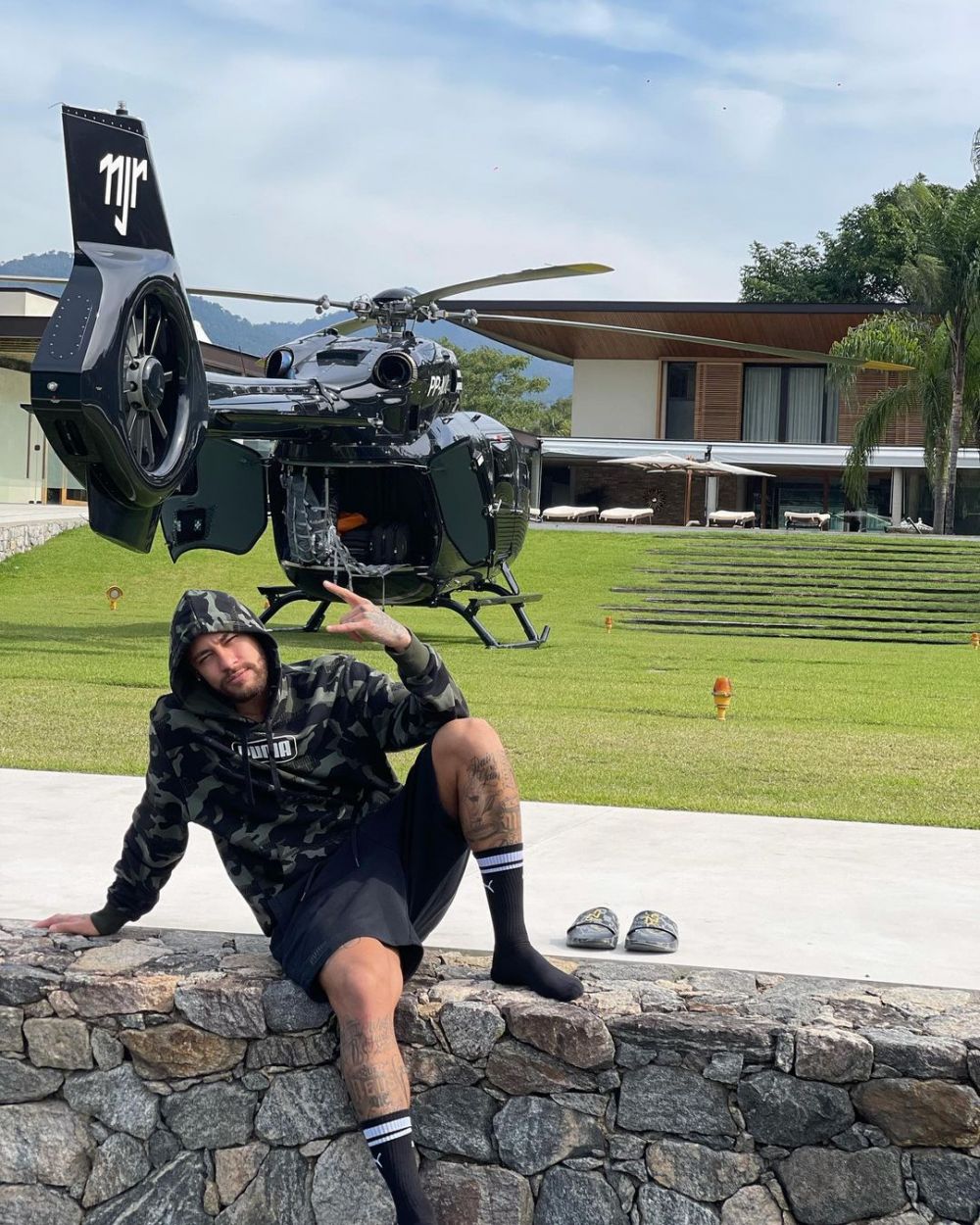 Neymar, investiție de șeic! Și-a cumpărat un elicopter personalizat de peste 15 milioane de euro. Cum arată_4