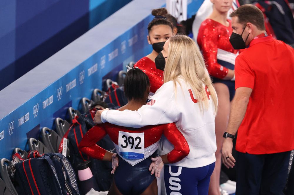 Fără Simone Biles, SUA ratează al treilea titlu olimpic consecutiv la echipe. Rusia (Team ROC), noua stea a gimnasticii_4