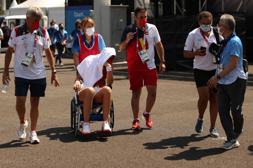 A părăsit Jocurile Olimpice în scaun cu rotile după ce condițiile i-au "venit de hac"! Prima reacție a sportivei_6