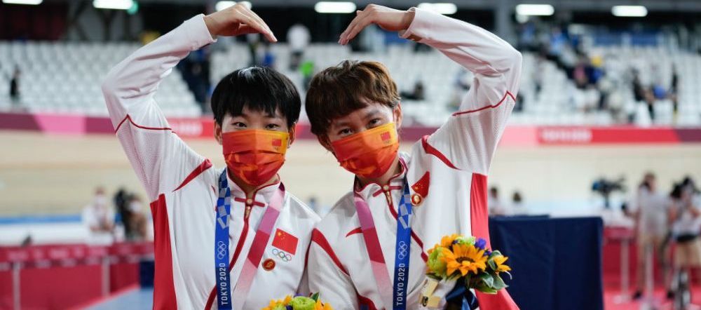 Scandal la Jocurile Olimpice! Fostul dictator a fost omagiat de ciclistele Chinei _5