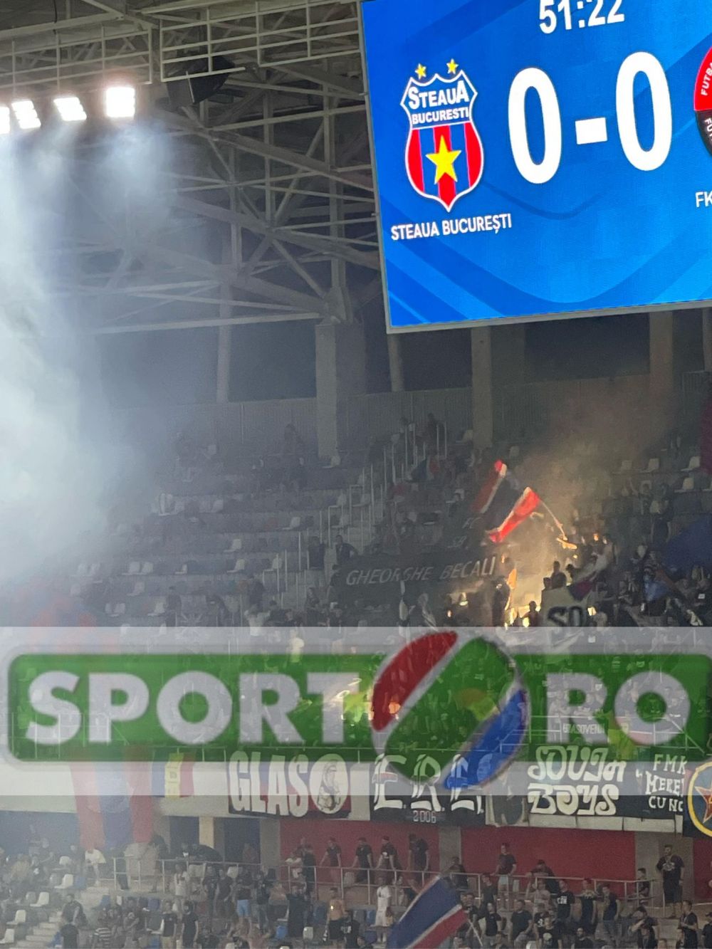 Momente incredibile în Ghencea! Ultrașii lui CSA Steaua i-au făcut „cruce” lui Gigi Becali! Ce au afișat _3