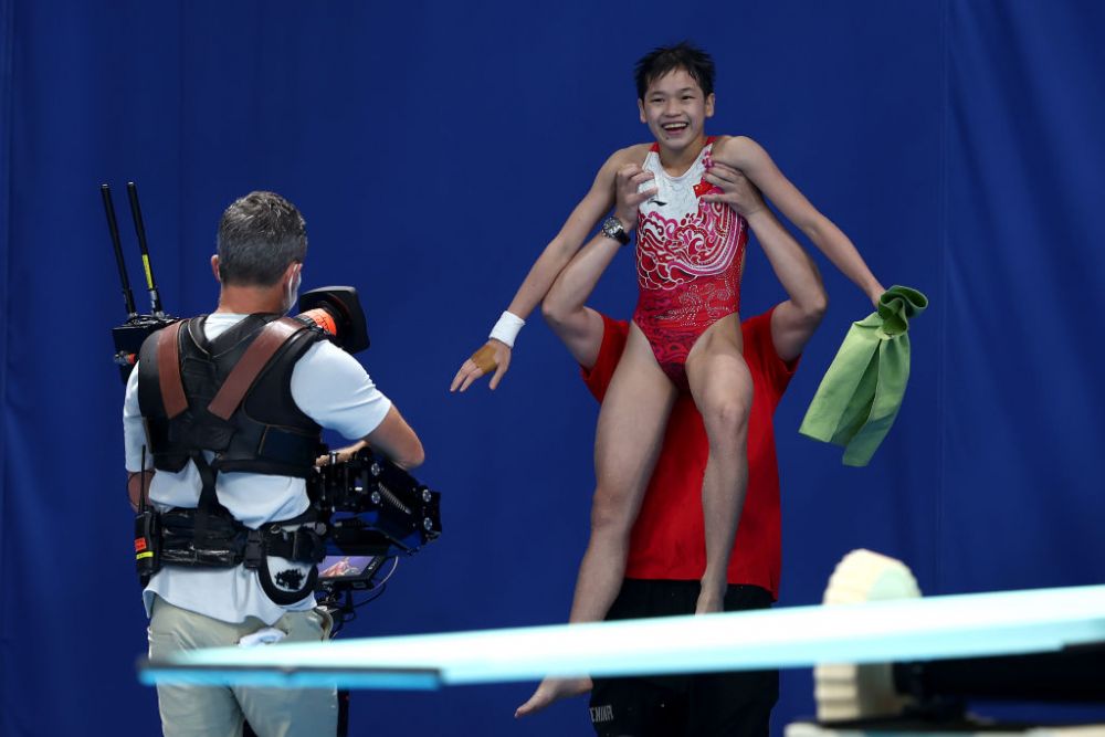 Perfecțiunea există la Tokyo! O chinezoiacă de 14 ani a reușit două sărituri în apă pentru care a primit nota 10 VIDEO _2