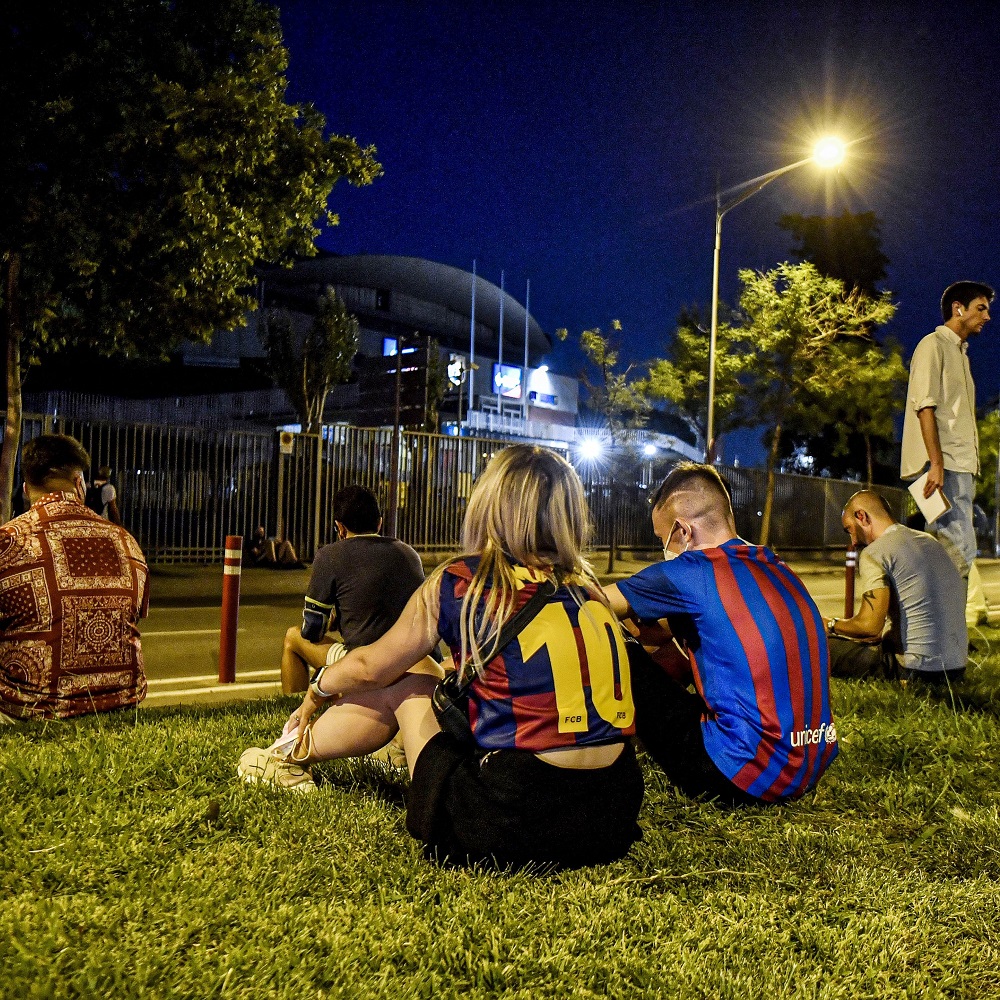 Imagini care îi întristează pe fanii oricărei echipe! Barcelona, "un oraș mort" după anunțul despărțirii de Messi_25