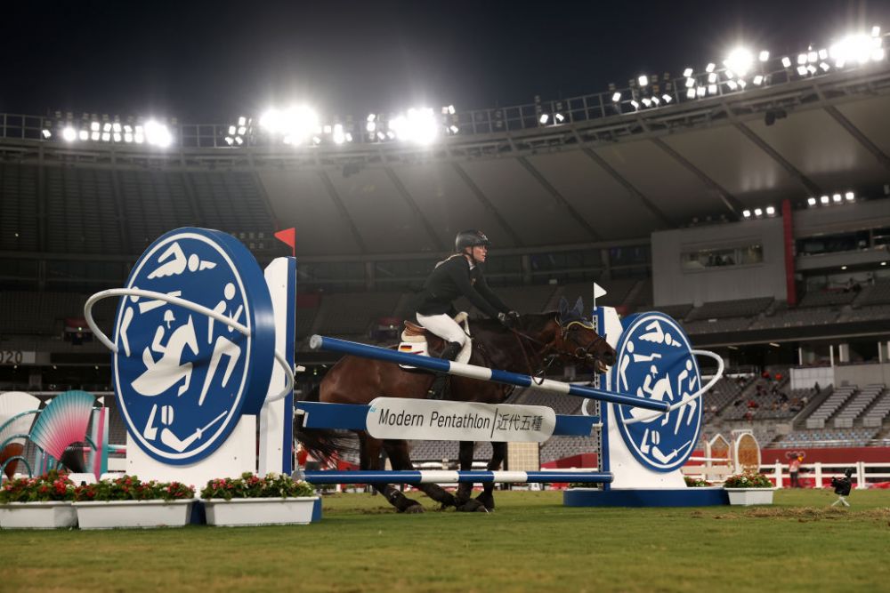 Imagini incredibile la Jocurile Olimpice! Principala favorită la aur a terminat pe ultimul loc din cauza calului! _4
