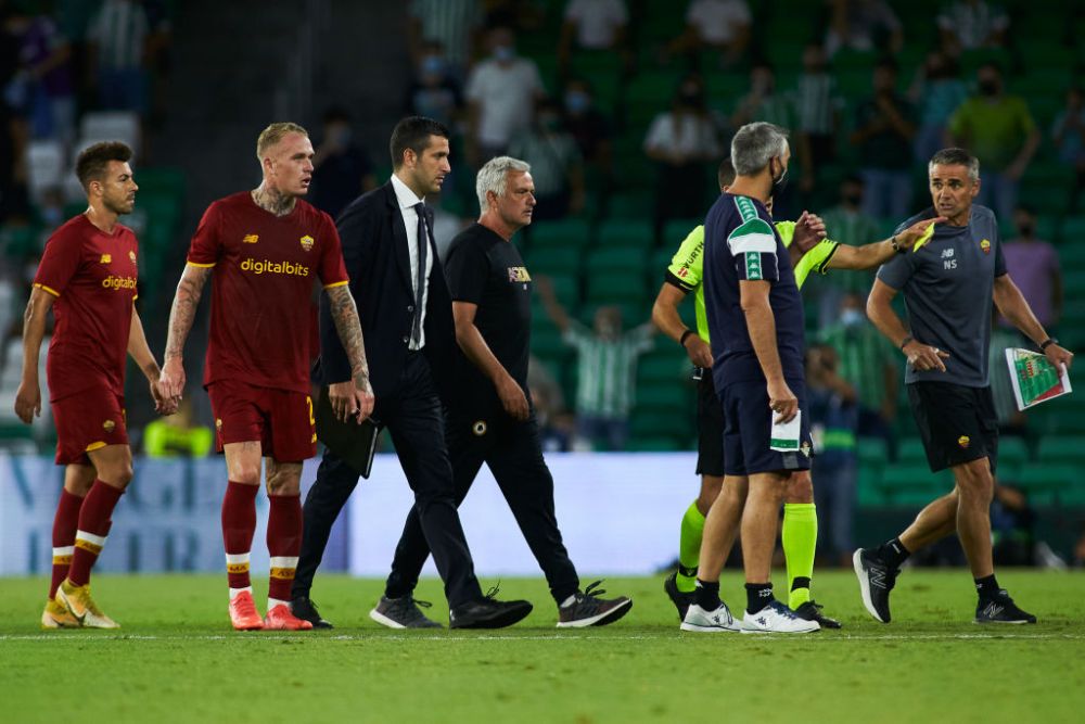 Altă echipă, același Mourinho! Portughezul a făcut show în ultimul amical al Romei și a fost eliminat de arbitru _5