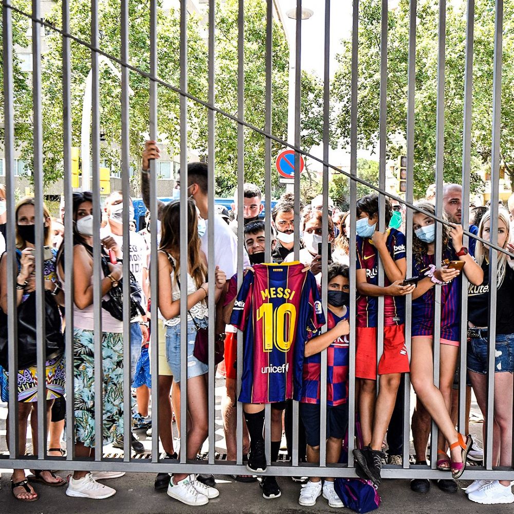 VIDEO | Imagini incredibile din Barcelona! Mii de suporteri au venit la stadion pentru a striga pentru ultima oară: „Messi, Messi, Messi!”_10