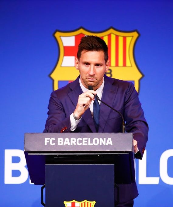 Și-a anunțat în lacrimi despărțirea de Barcelona, acum se îndreaptă către Paris. Messi face mâine vizita medicală la PSG_5