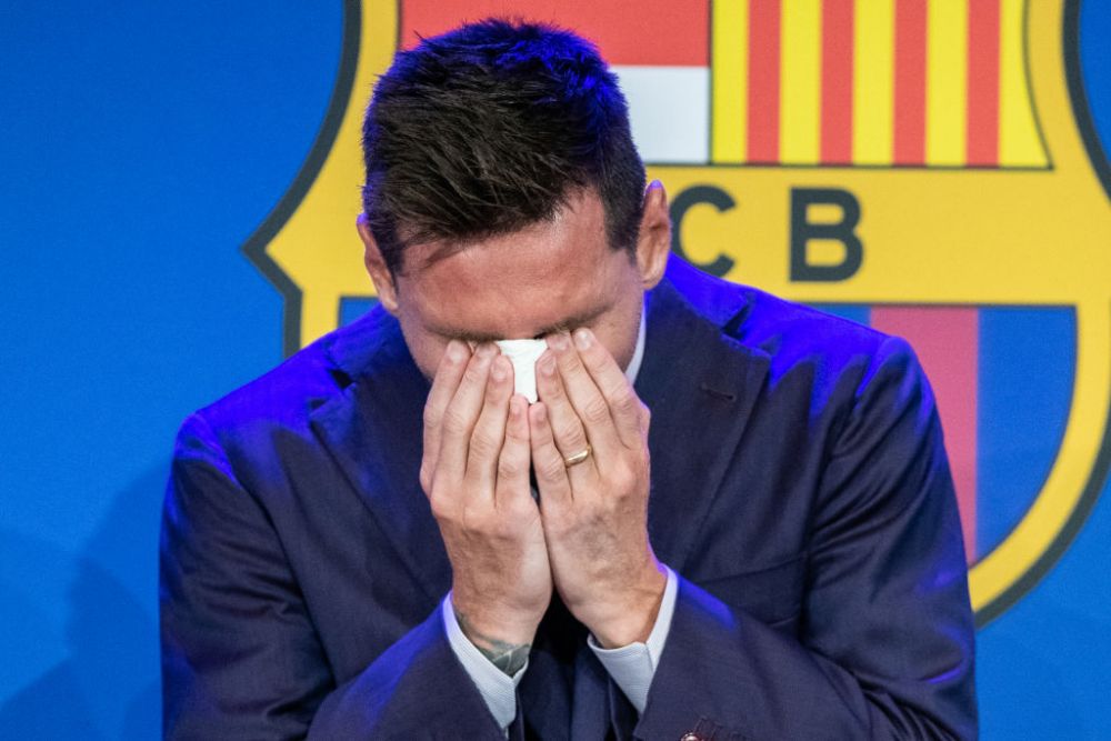 Și-a anunțat în lacrimi despărțirea de Barcelona, acum se îndreaptă către Paris. Messi face mâine vizita medicală la PSG_6