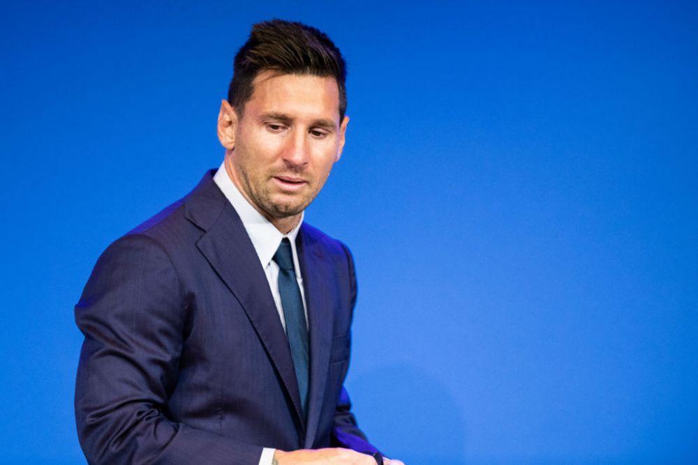 Și-a anunțat în lacrimi despărțirea de Barcelona, acum se îndreaptă către Paris. Messi face mâine vizita medicală la PSG_7