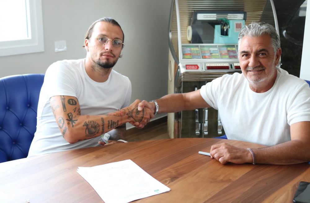 OFICIAL | Vasile Mogoș a semnat cu Crotone până în 2024! _8