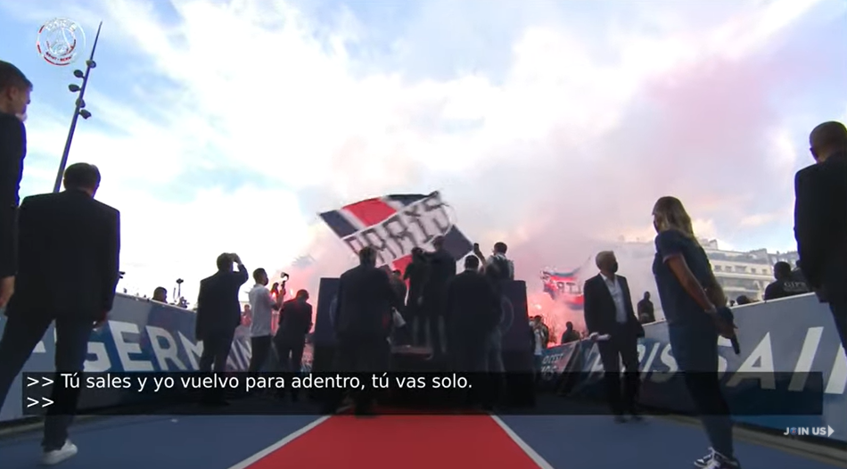 VIDEO Atmosferă incendiară la Paris! Fanii lui PSG au aprins torțe și au cântat minute în șir pentru Lionel Messi _11