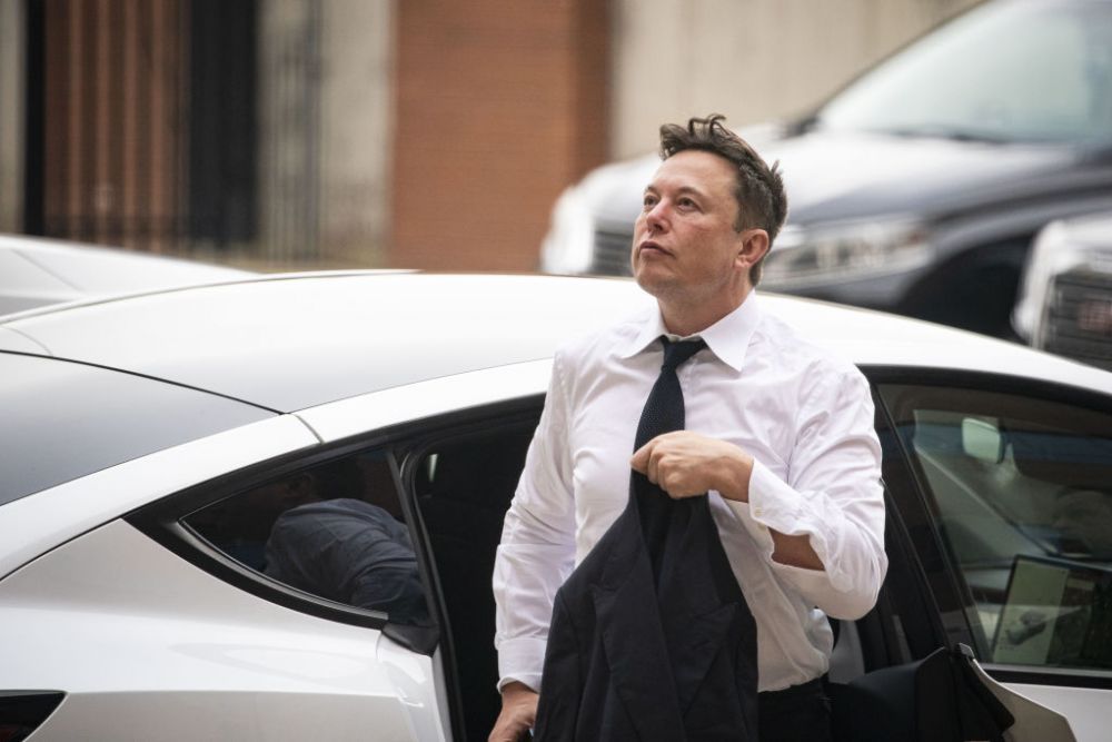 Propunere ireala pentru Elon Musk! I s-au oferit milioane de dolari să regizeze și să apară într-un film pentru adulți_2