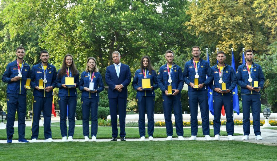 VIDEO Președintele României, Klaus Iohannis, i-a decorat pe sportivii medaliați la Jocurile Olimpice de la Tokyo_4
