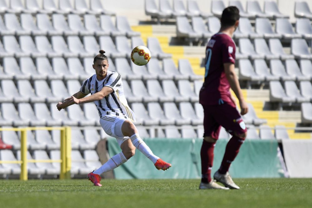 Cum a „explodat” cota lui Radu Drăgușin după ce a debutat la prima echipă a lui Juventus_11