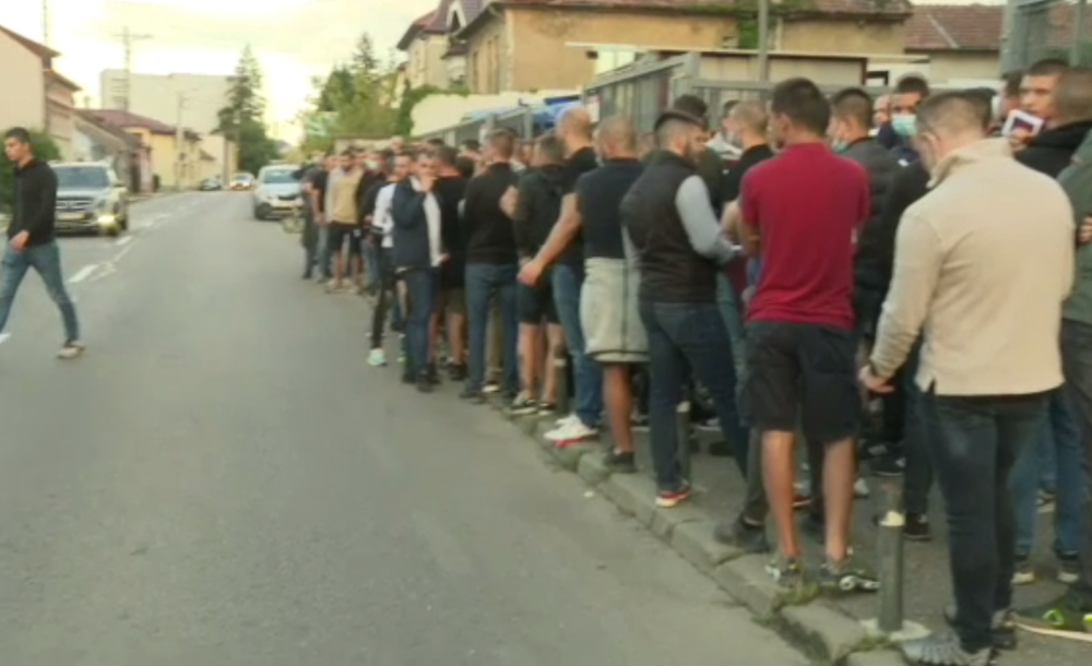 VIDEO | Suporterii Stelei Roșii nu se lasă! Au invadat Clujul, cu toate că nu le este permis accesul pe stadion _2