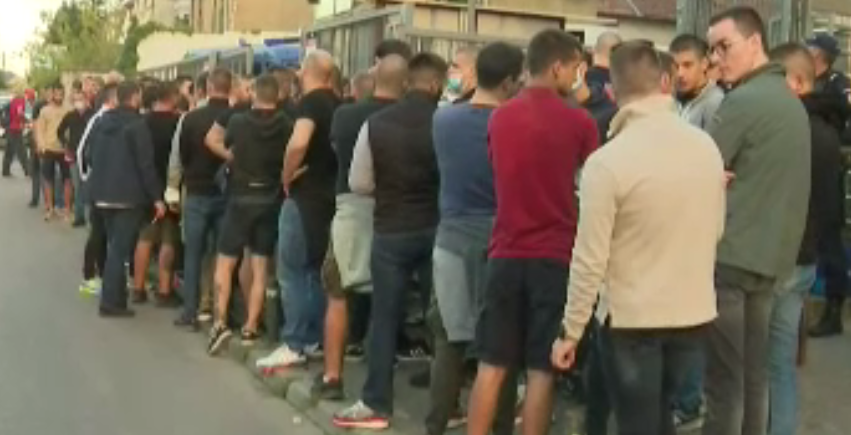 VIDEO | Suporterii Stelei Roșii nu se lasă! Au invadat Clujul, cu toate că nu le este permis accesul pe stadion _3