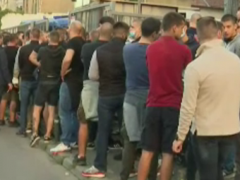 
	VIDEO | Suporterii Stelei Roșii nu se lasă! Au invadat Clujul, cu toate că nu le este permis accesul pe stadion&nbsp;
