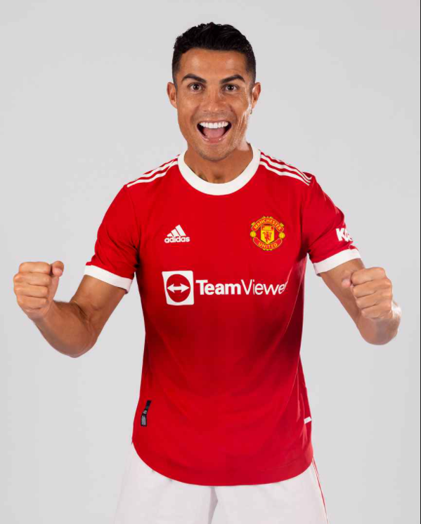Au apărut cele mai așteptate imagini de către fanii lui United! 'Bestia' Ronaldo, primele poze în tricoul „diavolilor roșii!_1