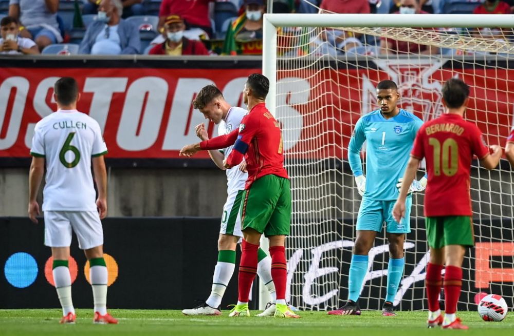 Și-a lovit cu pumnul un adversar și a ratat un penalty cu Irlanda! Ronaldo, car de nervi în preliminariile Mondialului _4