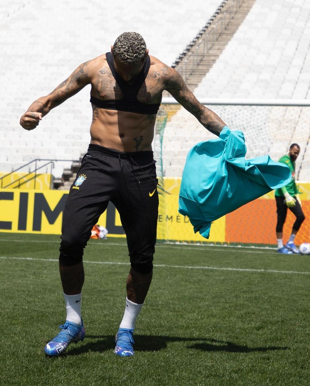 Neymar le-a închis gura tuturor! A renunțat la tricou special pentru cei care au spus că este „prea gras” _8