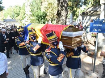 
	Ivan Patzaichin, înmormântat cu onoruri militare! 400 de oameni l-au condus pe ultimul drum
