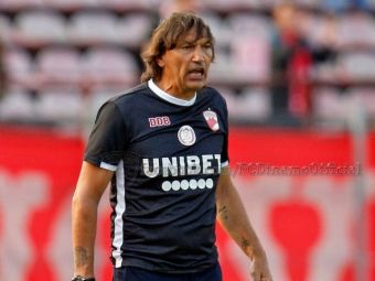 
	Dario Bonetti a plecat din România! Meciul cu FCSB ar putea fi ultimul pe banca lui Dinamo
