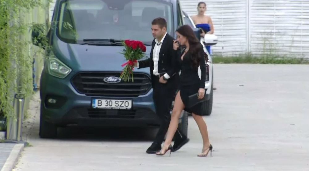 Imagini spectaculoase cu iubitele jucătorilor de la FCSB, la nunta lui Florin Tănase_3